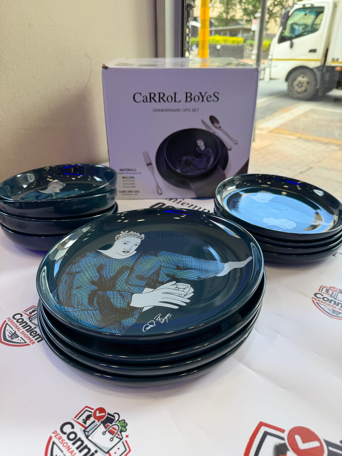 Carrol Boyes Dinnerware 12 PC set