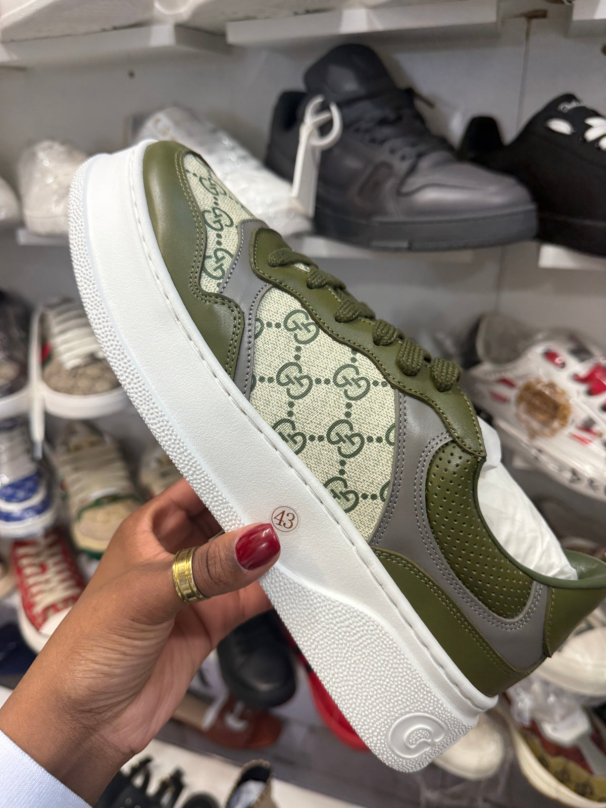 Gucci GG Supreme Sneaker